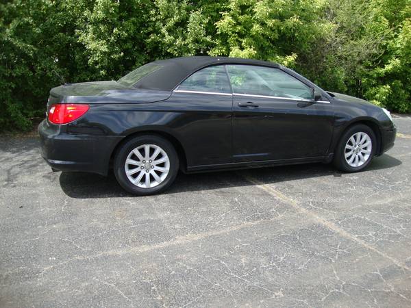 2011 Chrysler Sebring LX Convertible (Low Miles/Excellent Condition) for sale in Northbrook, WI – photo 13