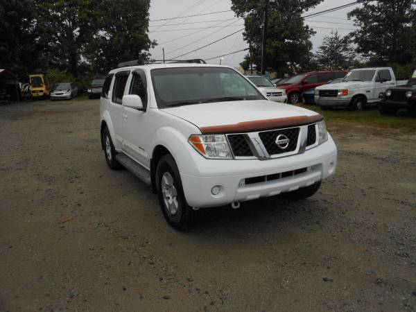 2005 Nissan Pathfinder - - by dealer - vehicle for sale in Thomasville, NC 27360, NC – photo 2