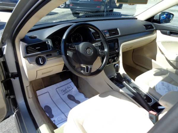 2014 Volkswagen Passat 4dr Sdn 2.0L DSG TDI SE w/Sunroof - cars &... for sale in Greenville, SC – photo 10