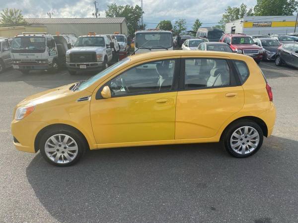 2011 Chevrolet Chevy Aveo Aveo5 LT 4dr Hatchback w/1LT - cars & for sale in Fredericksburg, District Of Columbia – photo 4