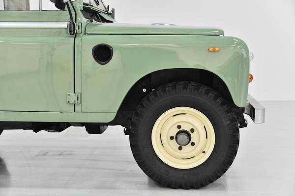 1983 Land Rover Series III - cars & trucks - by dealer - vehicle... for sale in Van Nuys, CA – photo 9