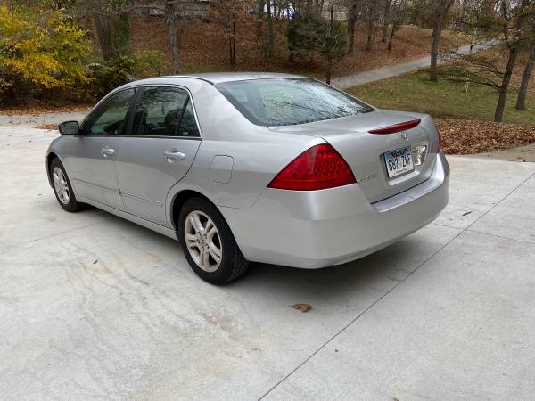 2007 Honda Accord 5speed - cars & trucks - by owner - vehicle... for sale in Lowell, AR – photo 9