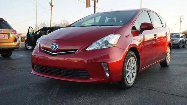 2014 Toyota Prius V Three - cars & trucks - by dealer - vehicle... for sale in Lebanon, TN – photo 2