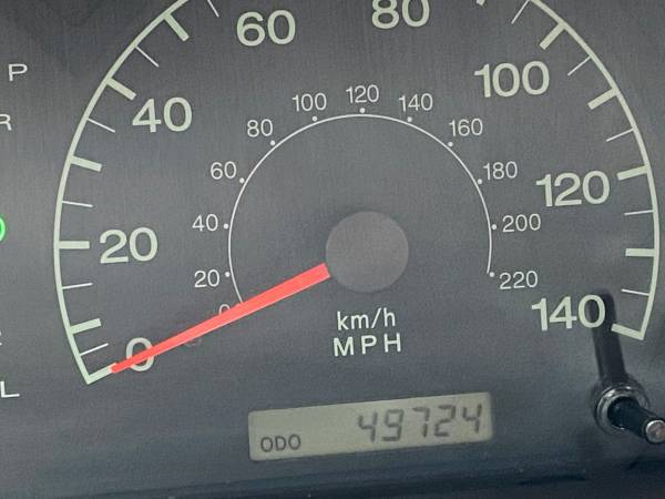 ONLY 49,000 MILES! 10WNER 2003 HYUNDAI ELANTRA GLS SEDAN - cars &... for sale in Cedar Rapids, IA – photo 19