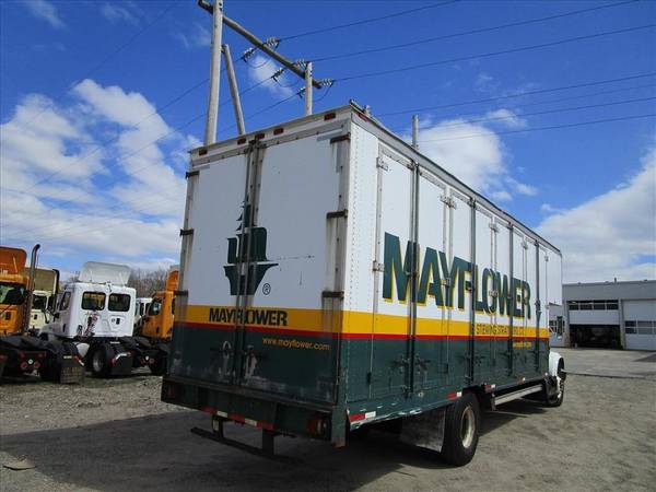 2001 International 4700 26 Moving Truck 6spd 4384 for sale in Coventry, RI – photo 2