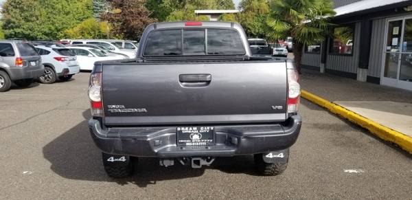 2013 Toyota Tacoma Double Cab 4x4 4WD Pickup 4D 6 ft one owner Truck... for sale in Portland, OR – photo 4