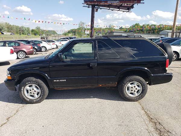 2000 Chevrolet Blazer LS - - by dealer - vehicle for sale in Fenton, MO – photo 9