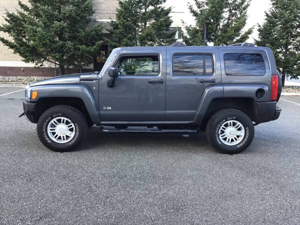 HUMMER H3 - EXCELLENT - cars & trucks - by owner - vehicle... for sale in South River, NY – photo 9