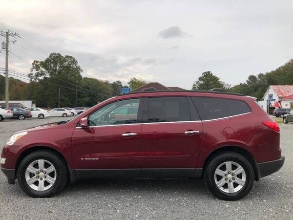 *2009 Chevrolet Traverse- V6* Clean Carfax, 3rd Row, Roof Rack, Mats... for sale in Dover, DE 19901, DE – photo 2