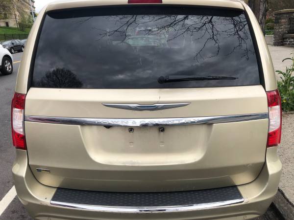 2011 Chrysler TOWN & COUNTRY for sale in Bronx, NY – photo 4