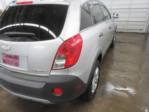 2013 Chevrolet Captiva Sport LS 4dr SUV w/ 2LS - cars & trucks - by... for sale in MENASHA, WI – photo 7
