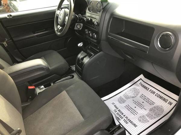 2011 Jeep Compass Latitude 4x4 4dr SUV - BEST CASH PRICES AROUND! for sale in Detroit, MI – photo 11