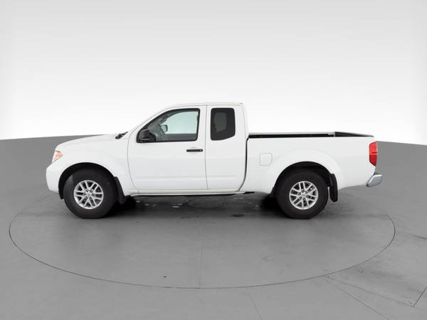 2017 Nissan Frontier King Cab SV Pickup 2D 6 ft pickup White -... for sale in Visalia, CA – photo 5