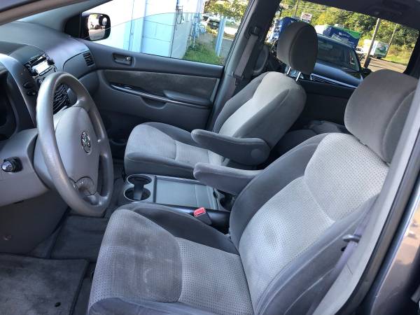 *2010 TOYOTA SIENNA LE*CERTFIED 1-OWNR*7-PASS*SIDE AIRBAGS*XLNT COND* for sale in North Branford , CT – photo 5