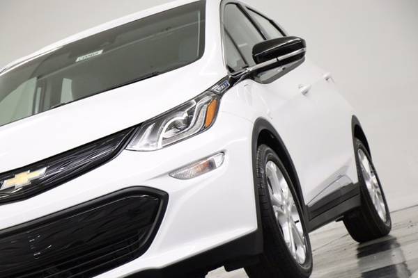 $14013 OFF MSRP!!! ALL NEW Chevy *BOLT EV LT* Electric White... for sale in Clinton, IA – photo 17