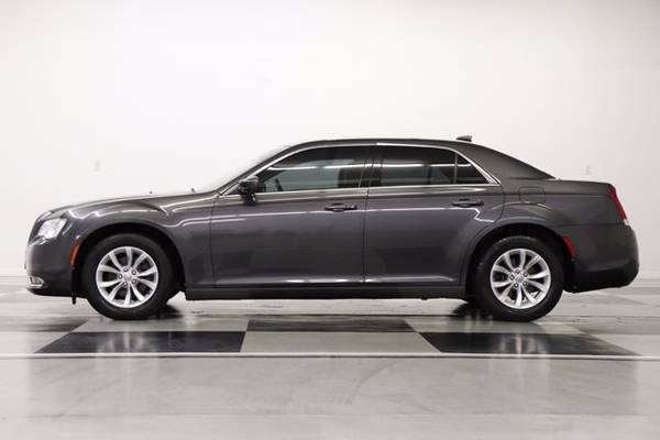 HEATED LEATHER! SUNROOF! 2016 Chrysler *300 ANNIVERSARY EDITION*... for sale in Clinton, AR – photo 19