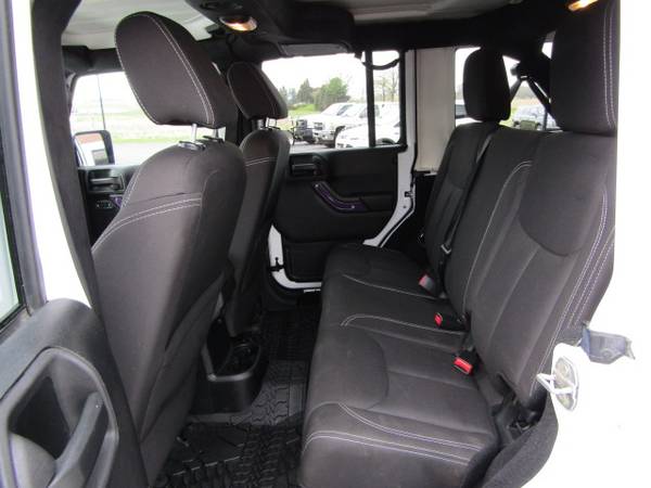 2015 Jeep Wrangler Unlimited Sahara - Custom! - - by for sale in New Glarus, WI – photo 12