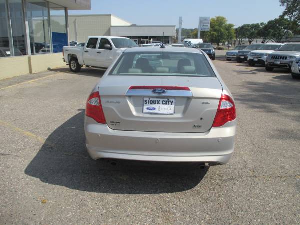 2010 Ford Fusion SEL 4Door Sedan - cars & trucks - by dealer -... for sale in Sioux City, IA – photo 4