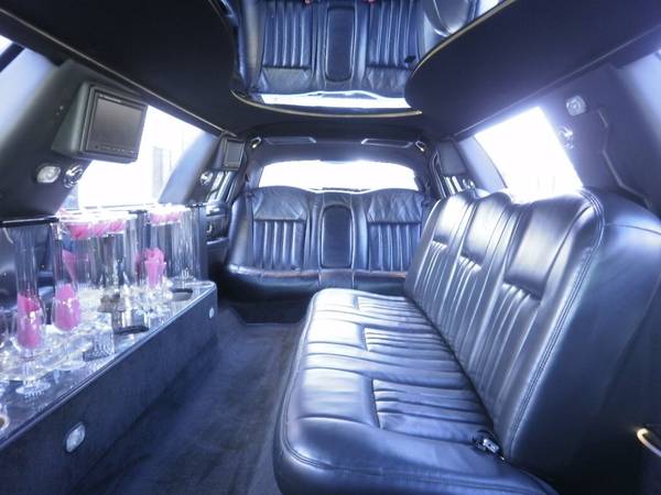 2005 BLACK 120IN LINCOLN TOWNCAR LIMOUSINE #1099 - cars & trucks -... for sale in Los Angeles, OR – photo 4
