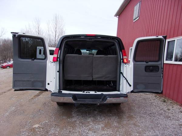 2014 Chevy Express 15 Passenger, Tow Package, Keyless Entry!... for sale in Millersburg, OH – photo 9