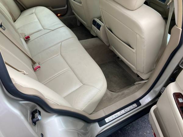 2010 Lincoln Town Car Signature Limited: ONLY 46k mi, LOCAL CAR for sale in Willards, MD – photo 13
