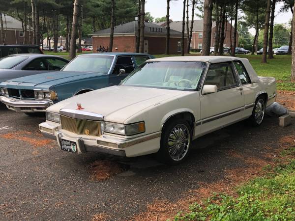 1992 Cadillac Coupe DeVille for sale in Jeffersonville, KY – photo 2
