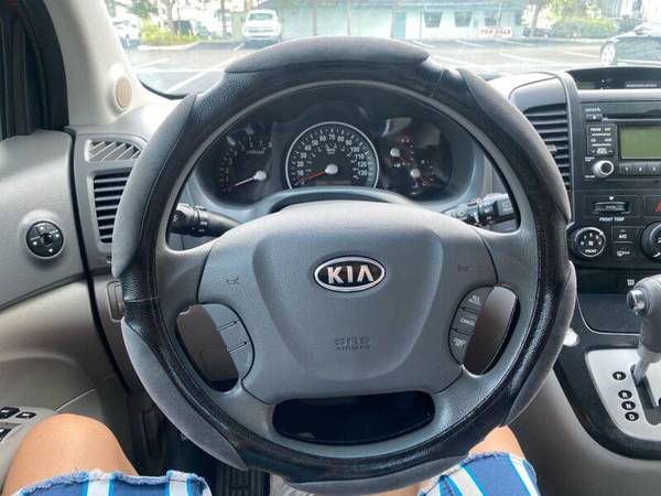 2009 Kia Sedona LX - cars & trucks - by owner - vehicle automotive... for sale in PORT RICHEY, FL – photo 7