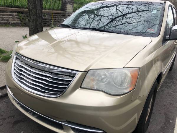 2011 Chrysler TOWN & COUNTRY for sale in Bronx, NY – photo 7