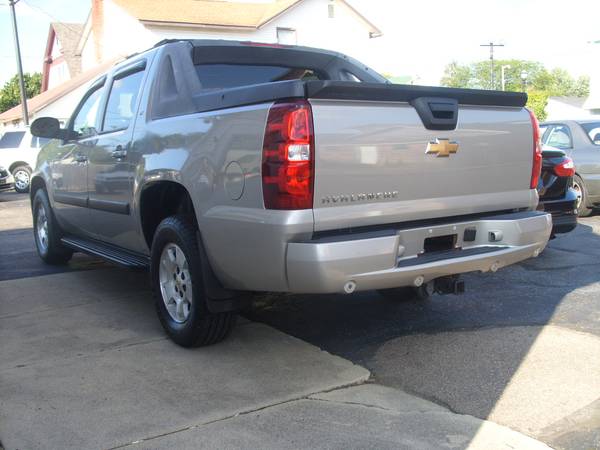 2007 CHEVY AVALANCHE SHARP INSIDE & OUT 90 DAY WARRANTY for sale in New Carlisle, OH – photo 4