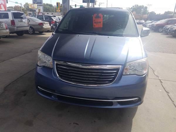 2012 CHRYSLER TOWN COUNTRY TOURING L EZ FINANCING AVAILABLE - cars &... for sale in Springfield, IL – photo 12