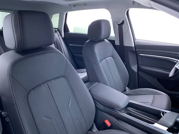 2019 Audi etron Premium Plus Sport Utility 4D suv Blue - FINANCE -... for sale in Houston, TX – photo 18