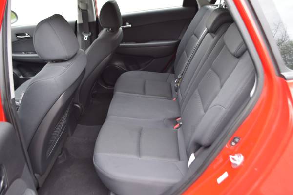 2010 Hyundai Elantra Touring SE Wagon 5-Speed Manual for sale in Slatington, PA – photo 6