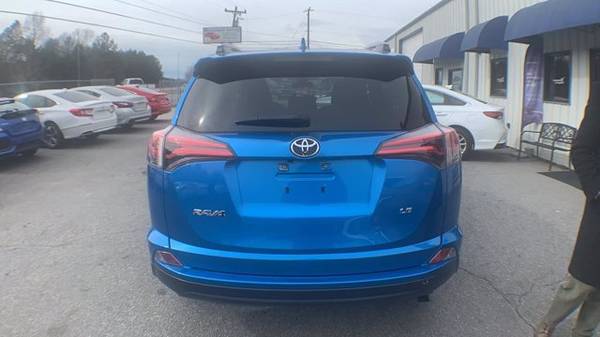 2018 Toyota RAV4 LE suv Blue - - by dealer - vehicle for sale in Roebuck, SC – photo 8
