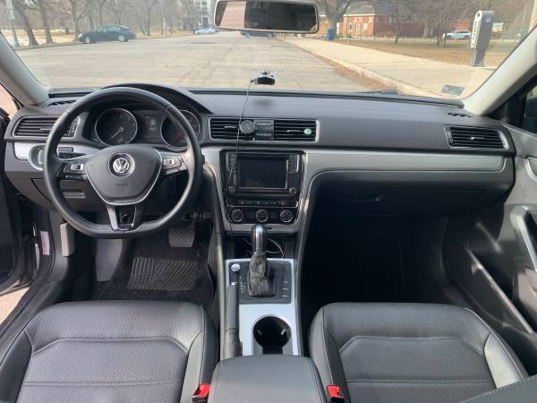 2019 Volkswagen Passat 2 0T Wolfsburg for sale in Chicago, IL – photo 9
