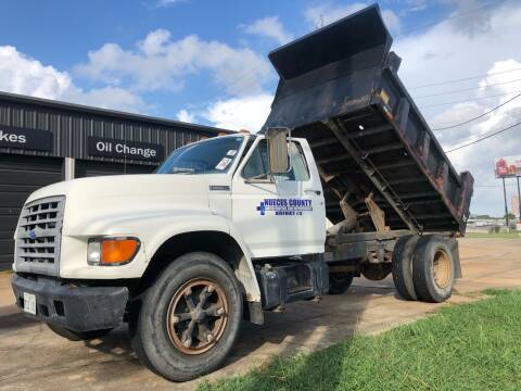 1997 FORD F700 DUMP TRUCK **** EVERYTHING WORKING - cars & trucks -... for sale in Houston, TX – photo 4