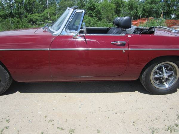 1973 MG B - - by dealer - vehicle automotive sale for sale in Amesbury, MA – photo 11