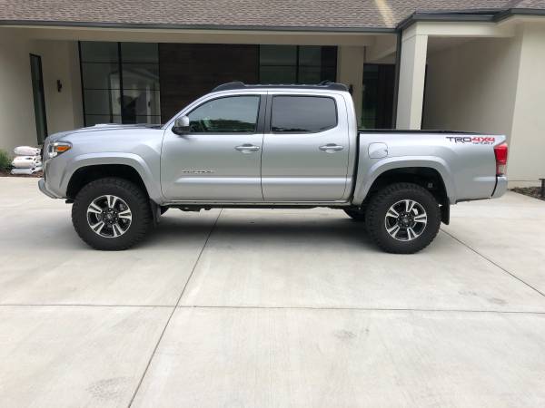 6-speed 2017 TRD Sport Tacoma for sale in Charlotte, NC – photo 3