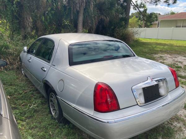 2002 Lincoln towncar signature series silver on grey leather... for sale in Sarasota, FL – photo 3