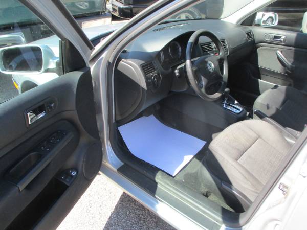 2004 VW JETTA GL, SHARP CAR, LOW MILES - - by dealer for sale in North Ridgeville, OH – photo 5