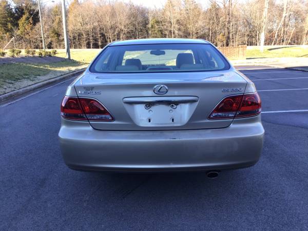 2005 Lexus ES330 LOADED! Super Nice! - - by dealer for sale in Charlotte, NC – photo 4