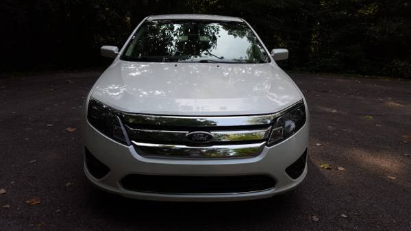 2011 Ford Fusion SE - cars & trucks - by dealer - vehicle automotive... for sale in Warsaw, IN – photo 7