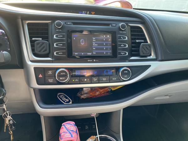 2015 Toyota Highlander for sale in Kirksville, MO – photo 4