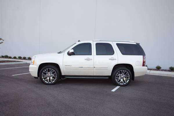2011 GMC Yukon Denali SOUTHERN NO RUST LOW MILES CLEAN CARFAX AWD for sale in tampa bay, FL – photo 7