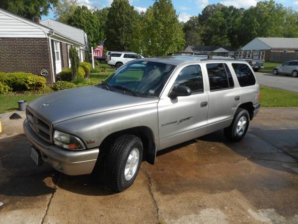 Dodge Durango - Seats 8 people-Nice Condition - - by for sale in Virginia Beach, VA – photo 6