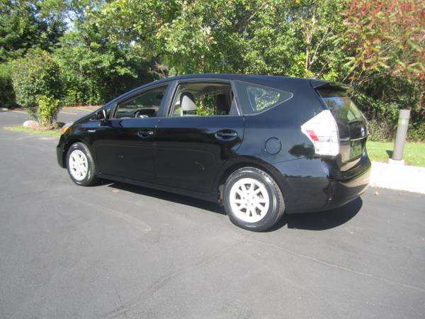 2012 Toyota Prius V Three NAVIGATION NEW TIRES - CLEAN!!! 1 OWNER!! for sale in Highland Park, TN – photo 16