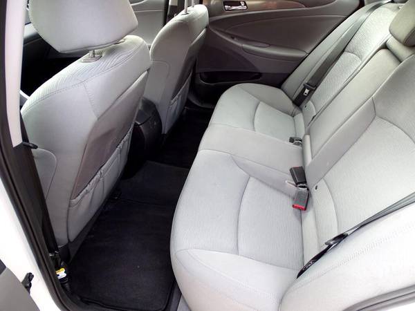 2014 Hyundai Sonata Hybrid Sedan MOBILES BUY HERE PAY HERE! - cars &... for sale in Mobile, AL – photo 7