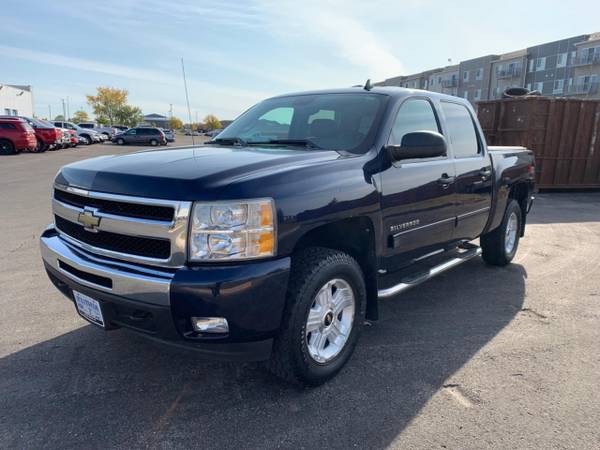 2011 Chevrolet Silverado 1500 4WD Crew Cab 143.5 LT - cars & trucks... for sale in Grand Forks, ND – photo 4