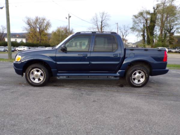 2004 Ford Explorer Sport Trac XLT 4x4 - cars & trucks - by dealer -... for sale in Salem, VA – photo 2