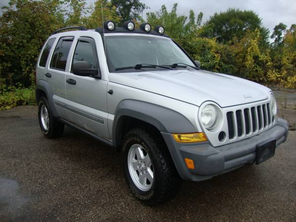 2005 Jeep Liberty 4X4 Diesel (1 Owner/Low Miles) for sale in Racine, WI – photo 3
