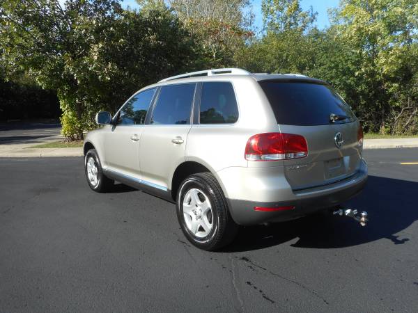 2007 VOLKSWAGON TOUAREG V6 AWD 35 SERVICE RECORDS AMAZING CONDITION! for sale in Highland Park, IL – photo 4